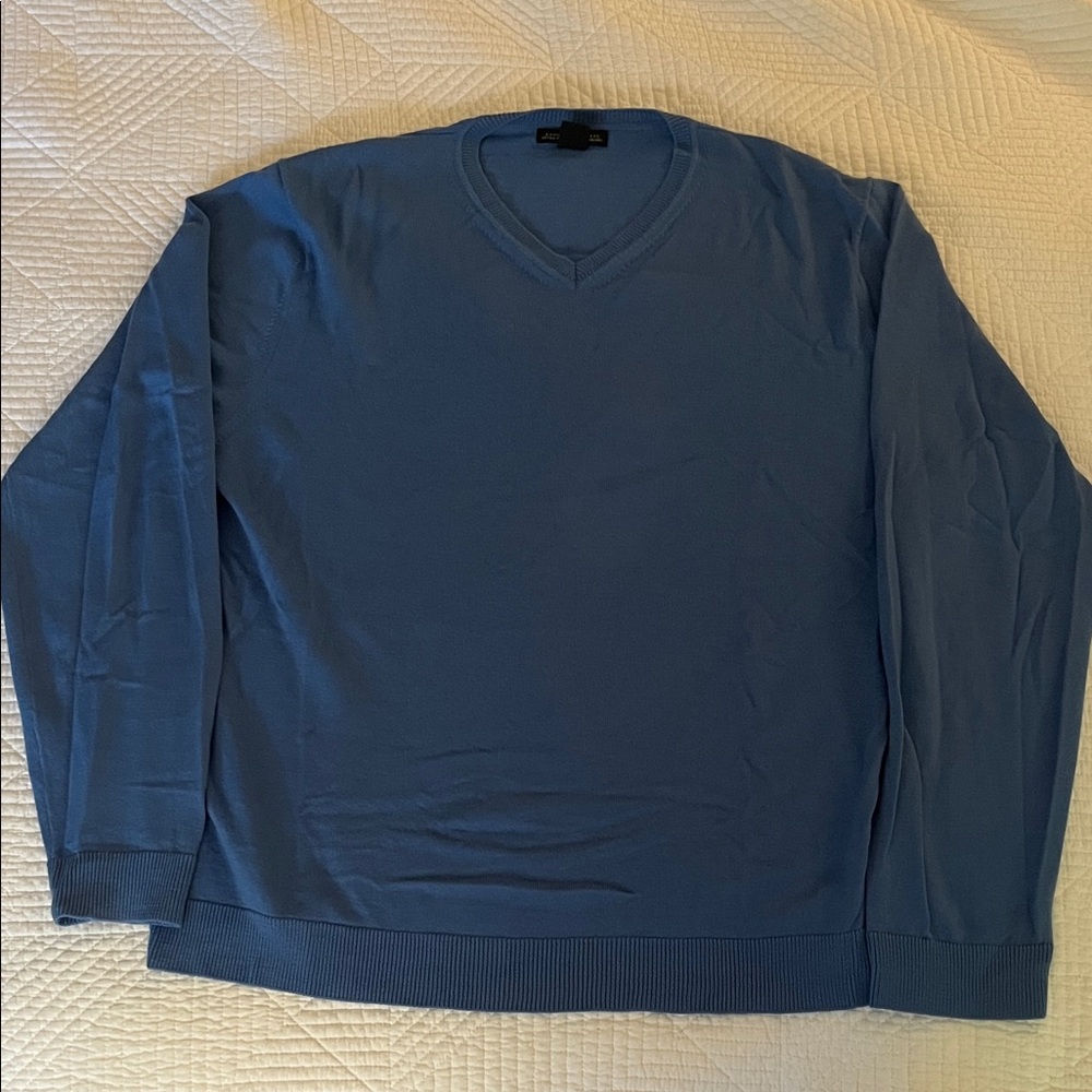 Banana Republic Men's 100% Merino Wool Sky Blue V-Neck Sweater